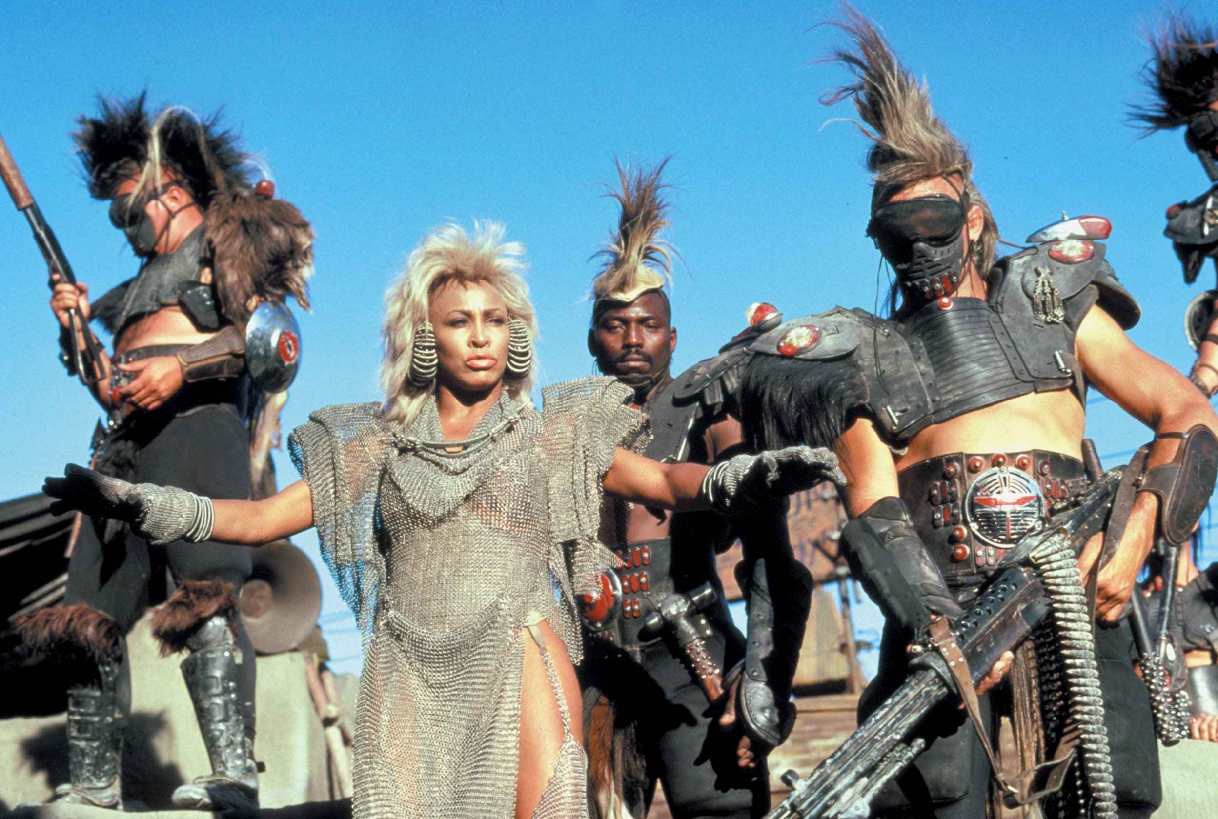 mad-max-thunderdome-01